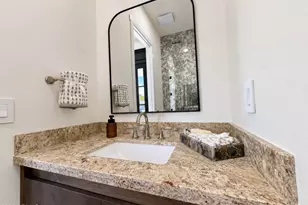 4048 E Edgemont Ave, Phoenix, AZ 85008 - Photo 26