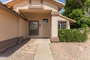 446 W Mendoza Cir, Mesa, AZ 85210 - Photo 4