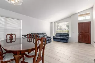 446 W Mendoza Cir, Mesa, AZ 85210 - Photo 6