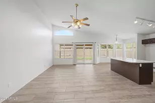 446 W Mendoza Cir, Mesa, AZ 85210 - Photo 8