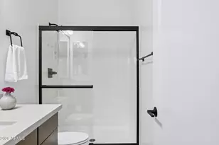 9708 S 7th Pl, Phoenix, AZ 85042 - Photo 18