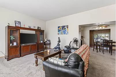 11034 W Crestbrook Drive, Sun City, AZ 85351 - Photo 6