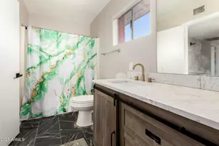 11226 N 81st Ave, Peoria, AZ 85345 - Photo 4