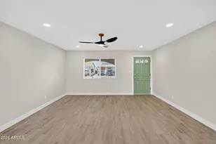 8531 W Vale Dr, Phoenix, AZ 85037 - Photo 36