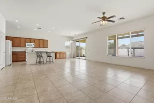 221 W Blue Lagoon Dr, Casa Grande, AZ 85122 - Photo 8