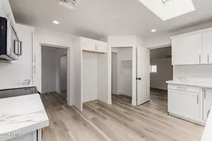 7601 W Sheila Ln, Phoenix, AZ 85033 - Photo 10