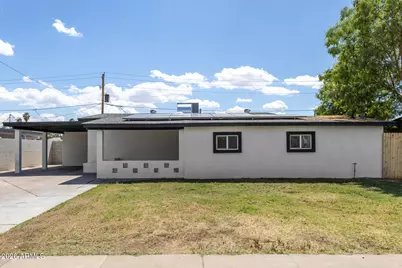 7601 W Sheila Lane, Phoenix, AZ 85033 - Photo 2