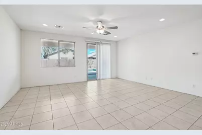 11294 W Vernon Avenue, Avondale, AZ 85392 - Photo 6