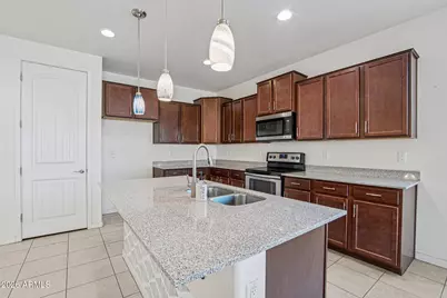 11294 W Vernon Avenue, Avondale, AZ 85392 - Photo 8