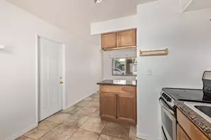 524 W Fairway Dr, Mesa, AZ 85201 - Photo 6