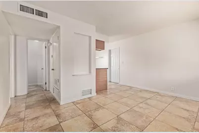 524 W Fairway Drive #Unit 6, Mesa, AZ 85201 - Photo 4