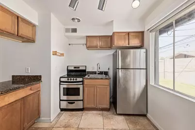 524 W Fairway Drive #Unit 6, Mesa, AZ 85201 - Photo 12