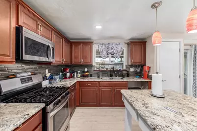 3629 E Winchcomb Drive, Phoenix, AZ 85032 - Photo 8