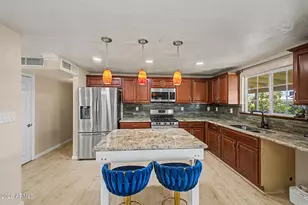 3629 E Winchcomb Dr, Phoenix, AZ 85032 - Photo 10