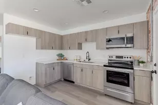 2512 E Thomas Rd, Phoenix, AZ 85016 - Photo 10