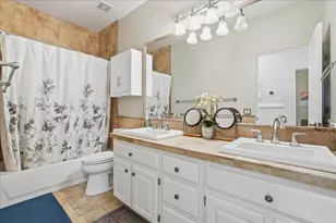 1909 E Coral Tree Dr, Gilbert, AZ 85234 - Photo 20