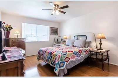 10545 W Coggins Drive, Sun City, AZ 85351 - Photo 14