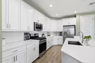 2208 E Palmdale Ln, Gilbert, AZ 85298 - Photo 4