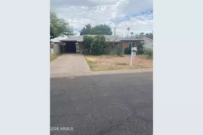 2831 N 33rd Place, Phoenix, AZ 85008 - Photo 2