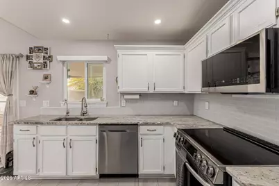 3139 W Donald Drive, Phoenix, AZ 85027 - Photo 10