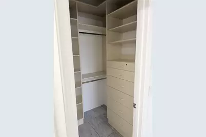 7706 S 24th Drive, Phoenix, AZ 85041 - Photo 6