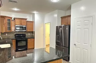 7706 S 24th Dr, Phoenix, AZ 85041 - Photo 2