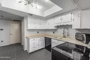 8231 N 21st Dr, Phoenix, AZ 85021 - Photo 12