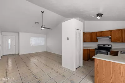 4537 N 79th Avenue, Phoenix, AZ 85033 - Photo 8