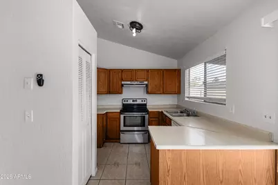 4537 N 79th Avenue, Phoenix, AZ 85033 - Photo 12