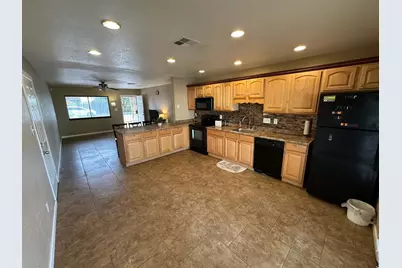 18202 N 33rd Avenue, Phoenix, AZ 85053 - Photo 22