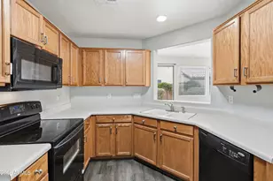 1425 S Lindsay Rd, Mesa, AZ 85204 - Photo 8