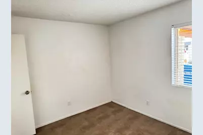 5126 E Monte Vista Road, Phoenix, AZ 85008 - Photo 10