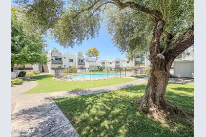 302 E Monte Vista Road #Apt A1, Phoenix, AZ 85004 - Photo 12