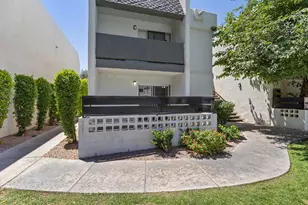 302 E Monte Vista Rd, Phoenix, AZ 85004 - Photo 14