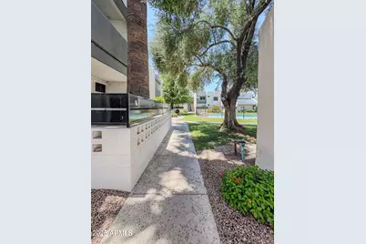 302 E Monte Vista Road #Apt A1, Phoenix, AZ 85004 - Photo 16