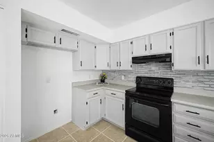 4001 W Villa Rita Dr, Glendale, AZ 85308 - Photo 18