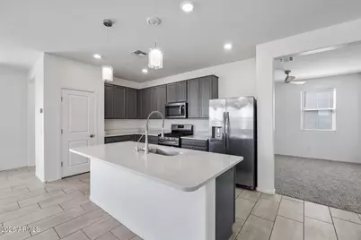 2435 W Kowalsky Lane, Phoenix, AZ 85041 - Photo 12
