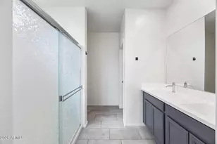 2435 W Kowalsky Ln, Phoenix, AZ 85041 - Photo 16