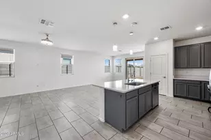 2435 W Kowalsky Ln, Phoenix, AZ 85041 - Photo 16