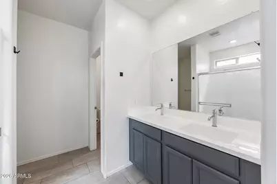 2435 W Kowalsky Lane, Phoenix, AZ 85041 - Photo 22