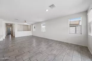 2435 W Kowalsky Ln, Phoenix, AZ 85041 - Photo 6