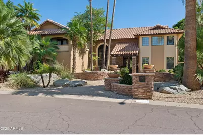 11621 S Blackfoot Drive, Phoenix, AZ 85044 - Photo 2