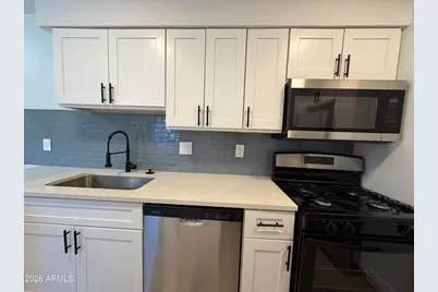 302 E Monte Vista Road #C8, Phoenix, AZ 85004 - Photo 4