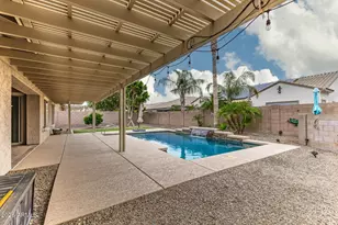 18456 W Paradise Ln, Surprise, AZ 85388 - Photo 40