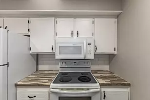 13066 N 100th Dr, Sun City, AZ 85351 - Photo 10