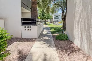 302 E Monte Vista Rd, Phoenix, AZ 85004 - Photo 12