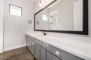 9818 S 7th Pl, Phoenix, AZ 85042 - Photo 32