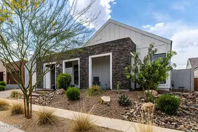 9818 S 7th Place, Phoenix, AZ 85042 - Photo 4