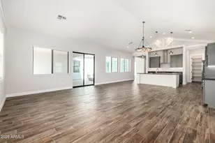 9818 S 7th Pl, Phoenix, AZ 85042 - Photo 10