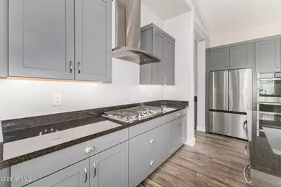 9818 S 7th Place, Phoenix, AZ 85042 - Photo 16
